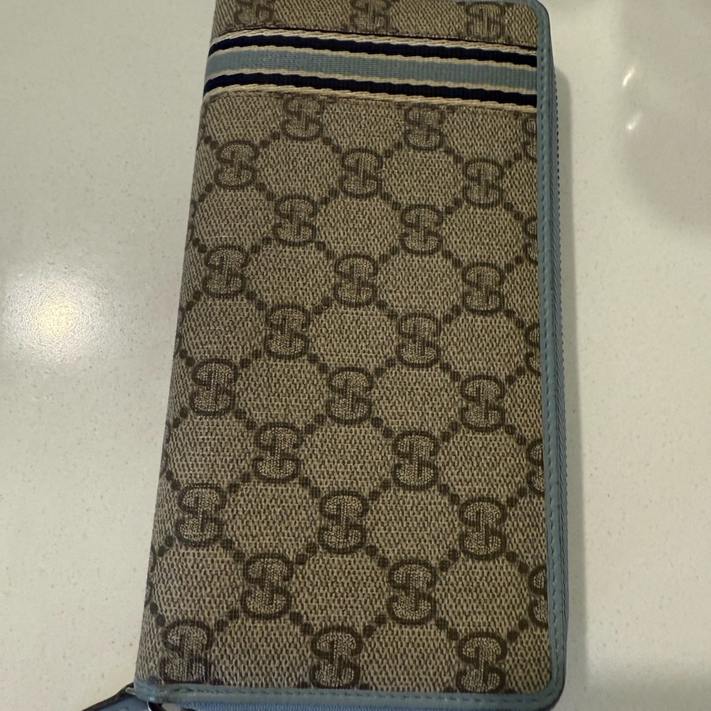 Gucci Beige and Blue Wallet